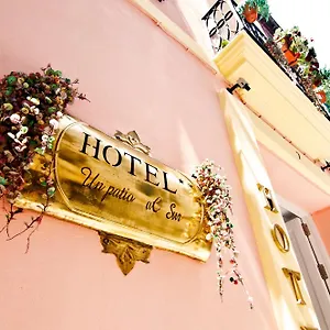 Hotel Un Patio Al Sur **